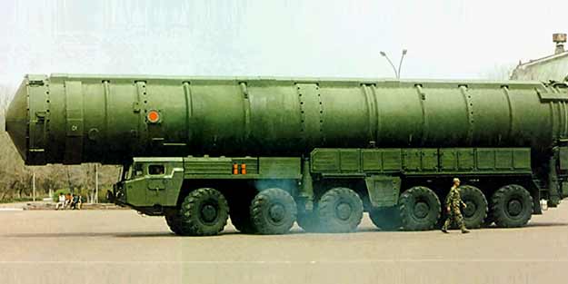 ABD uçak gemisi bölgeye giderken balistik füzeleri yerleştirdiler