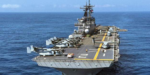 ABD uçak gemisinde patlama! Yaralı askerler var