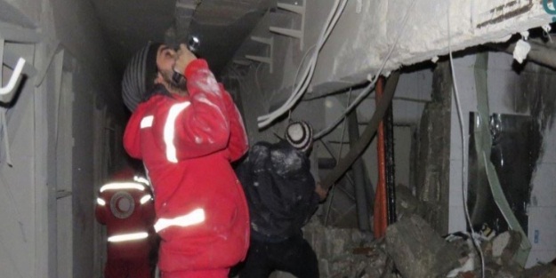 ABD uçakları İdlib'de Kızılay binasını vurdu