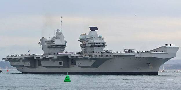 ABD uçakları yıllar sonra yabancı bir gemiden havalandı