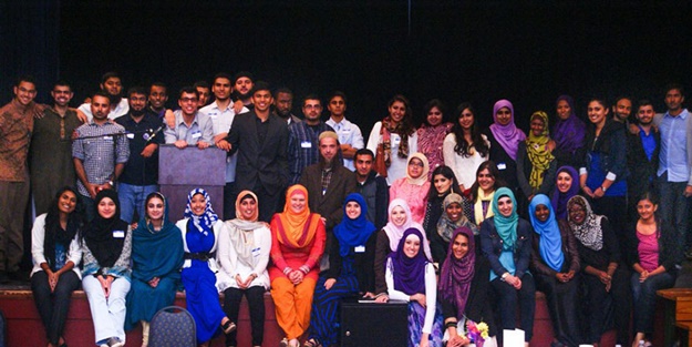 ABD üniversitelerindeki Müslüman öğrencilerden namaz atağı