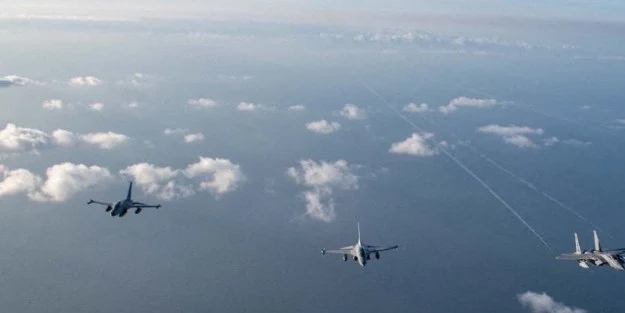 ABD ve Filipinler'den ortak askeri tatbikat hamlesi....