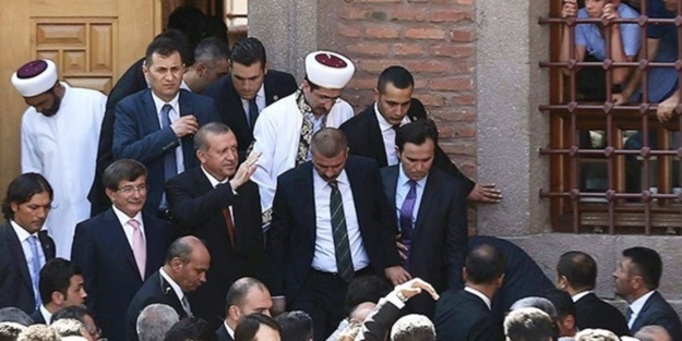 ABD ve İngiliz gazetelerine FETÖ'den destek!