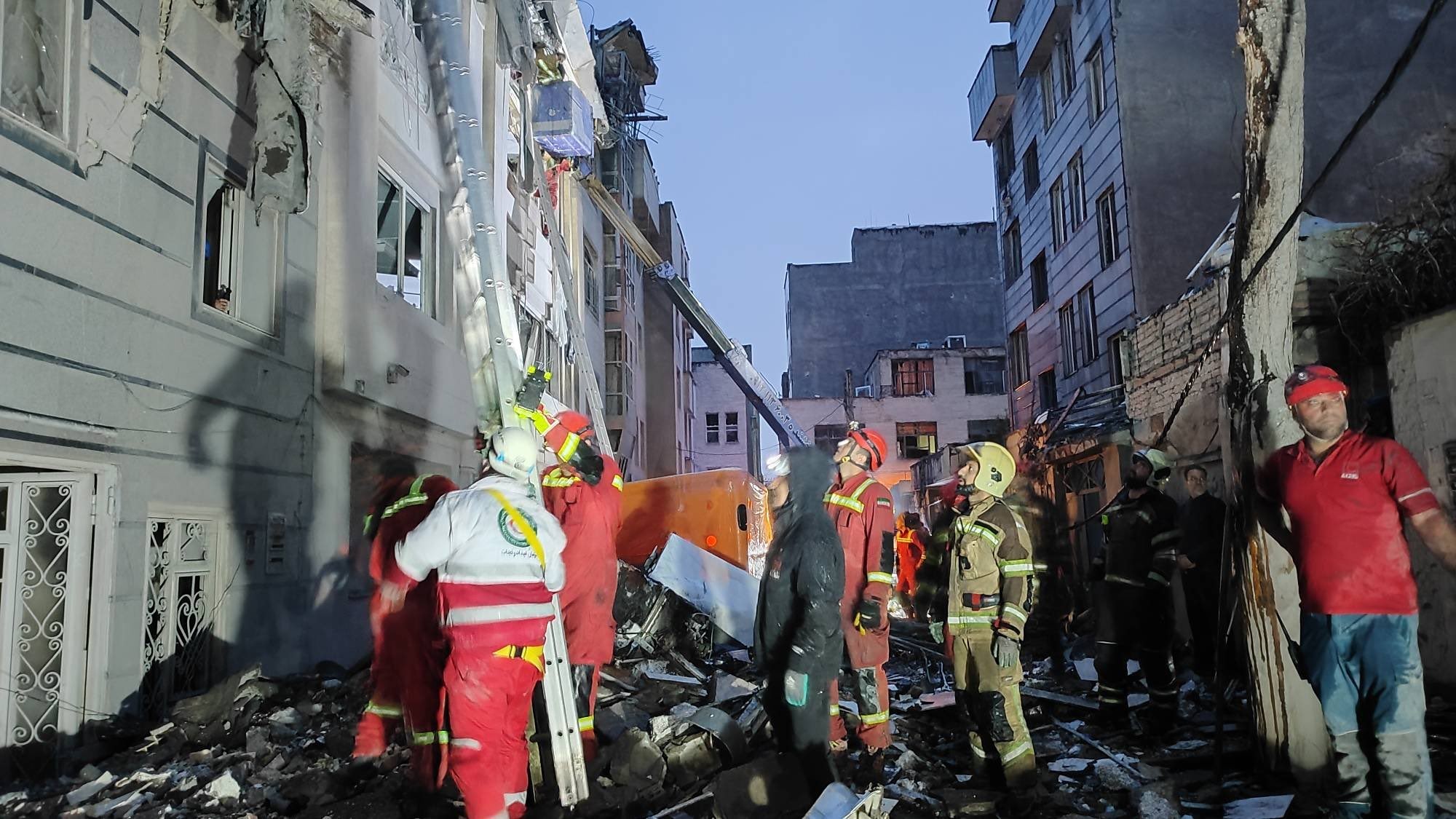 ABD ve İsrail’in sivil katliamı: İran’da 6 kişi hayatını kaybetti