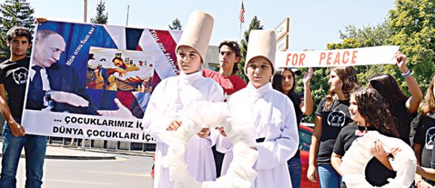 ABD, Rusya ve Vatikan elçiliklerine beyaz çelenk