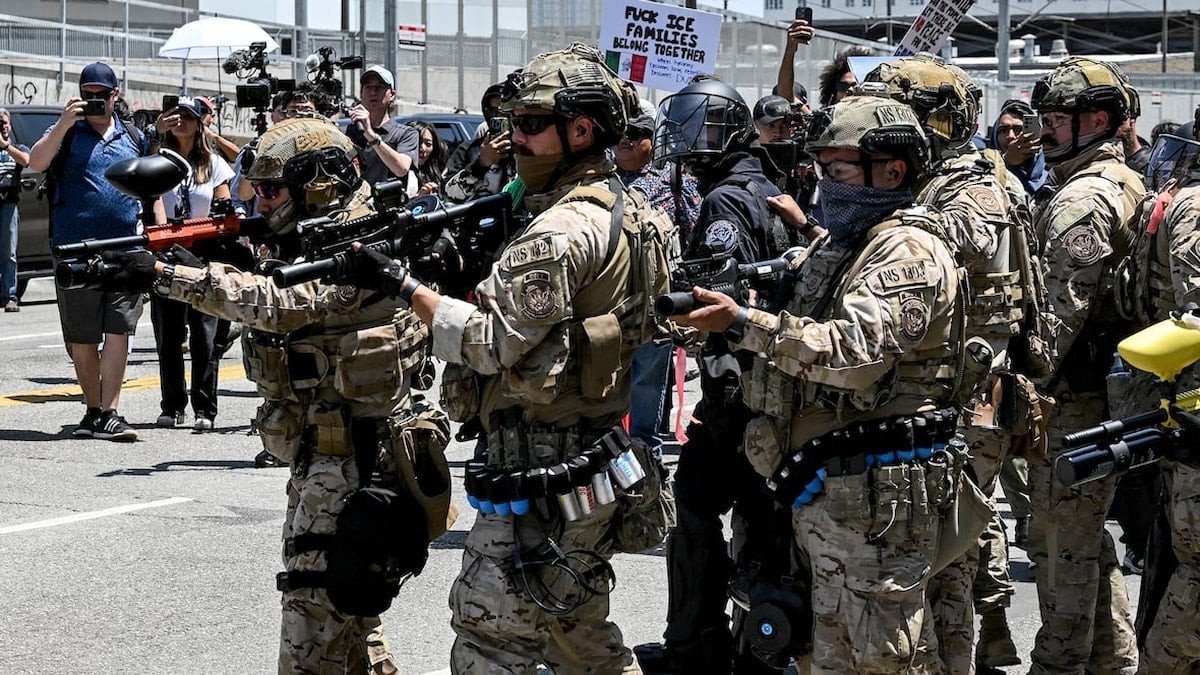 ABD’de 7 bin asker sokağa indi