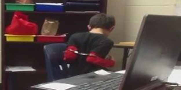 ABD'de 8 yaşındaki çocuğa ters kelepçe/VİDEO