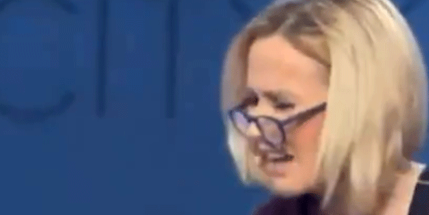 ABD’de böyle ayin görmedi! Ruhani danışman kendinden geçti