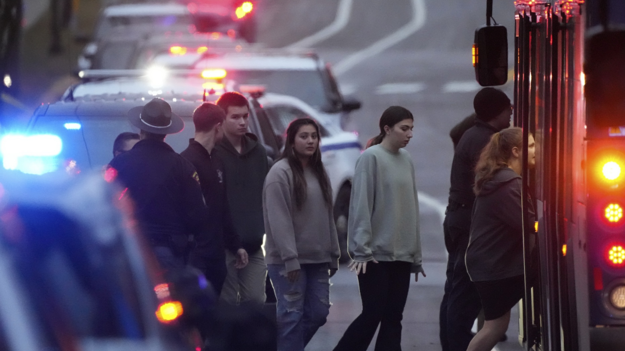 ABD’de dehşet! Liseyi silahla bastı, bir öğrenciyi öldürüp intihar etti
