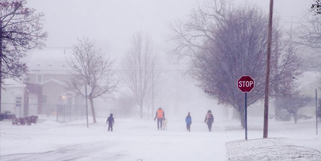 ABD'de kar fırtınasında hayatını kaybedenlerin sayısı 17'ye yükseldi