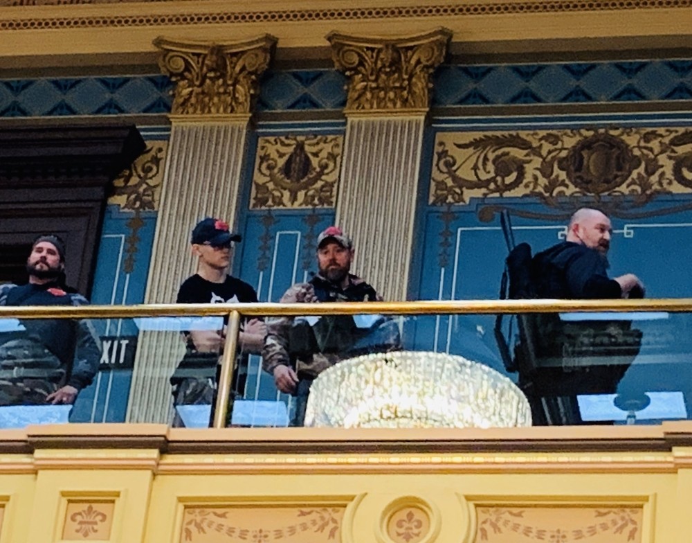 ABD’de karantina karşıtı silahlı protestocular, Michigan Eyaleti Meclis binasını bastı 