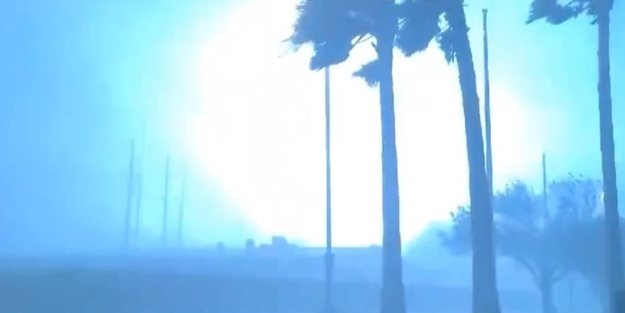 ABD'de korkunç görüntüler! Koca şehirleri yıkıp geçti