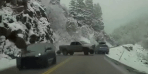 ABD’de korkunç kaza! Uçuruma böyle yuvarlandı