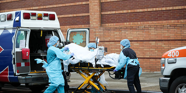 ABD’de koronavirüs bilançosu ağırlaşıyor! Son 24 saatte yaklaşık 2 bin ölü, 30 bin vaka