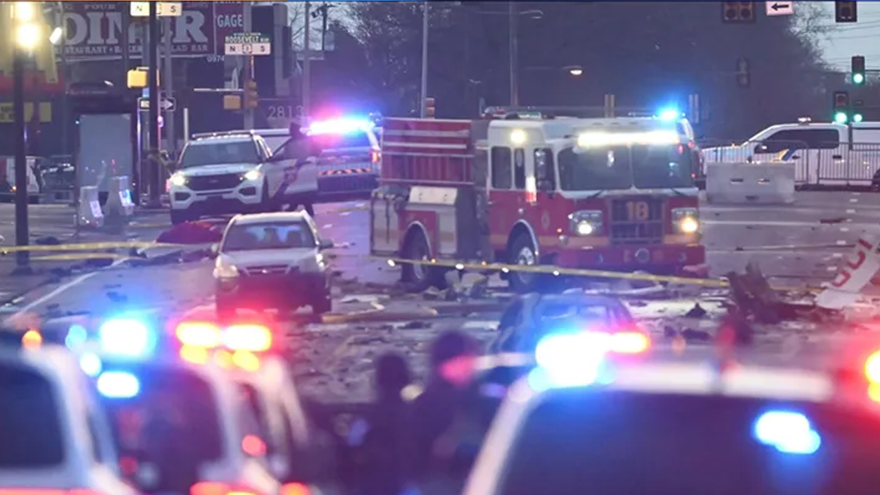 ABD'de küçük uçak düştü!