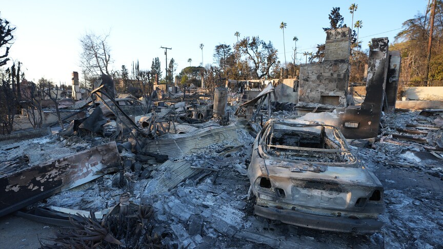 ABD'de orman yangınları sezonu başladı! 120'den fazla ev kül oldu