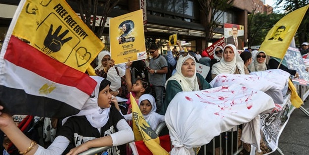 ABD'de Rabia katliamına Erdoğan dövizli protesto