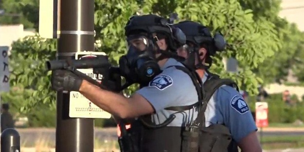 ABD'de, siyahi Breonna Taylor'ı öldüren iki polis hakkında karar