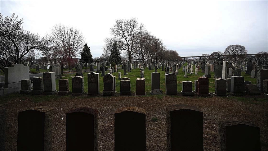 ABD'de siyahi polisin cenazesinin 'beyazlara ait' olduğu gerekçesiyle bir mezarlığa gömülmesine izin verilmedi