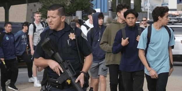 ABD’de TikTok yüzünden okullar kapatıldı öğrenciler evlerine gönderildi!