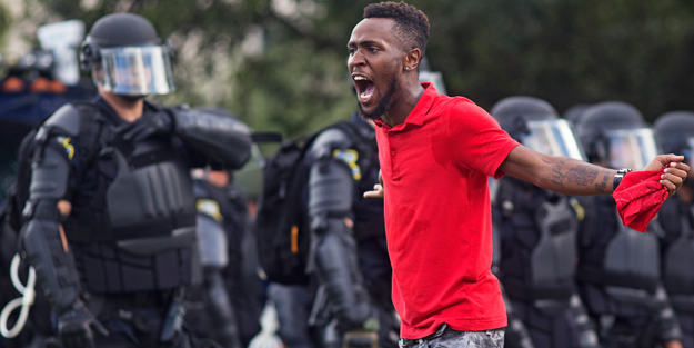 Siyahilere yapılan ırkçılık yeni çark etti: Özür dileriz