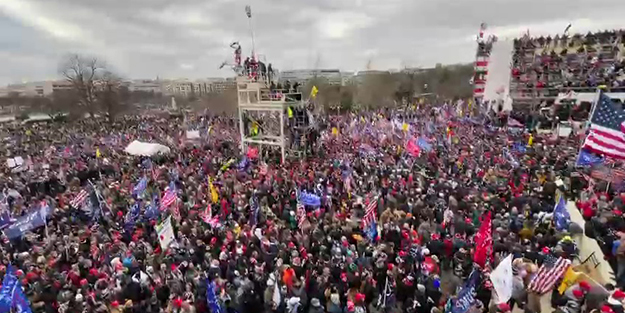 ABD'deki gerilim sonrası Macron tarafını seçti