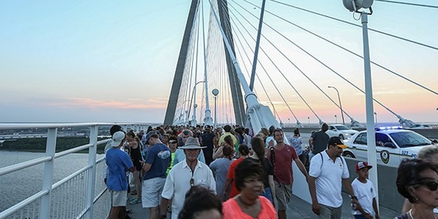 ABD'deki kilise saldırısı protesto edildi