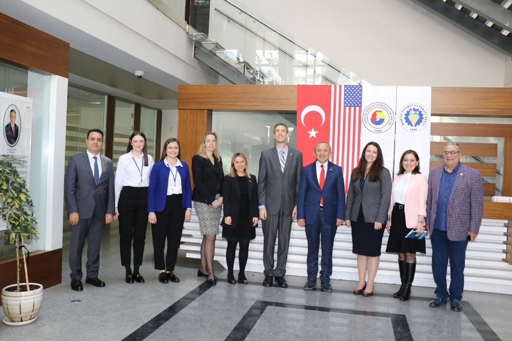 ABD’deki yatırım imkanları Manisa TSO’da konuşuldu 