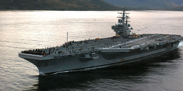 ABD'den Çin'e karşı yeni hamle! Dev uçak gemisini Vietnam'a gönderdi