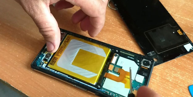 AB'den batarya hamlesi! Cep telefonları değişebilir