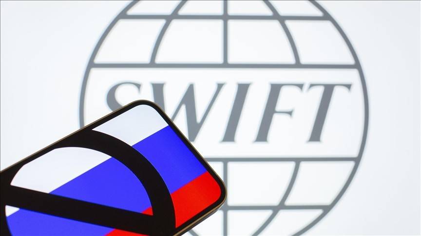 AB'den Rusya'ya bankacılık ve medya alanında yaptırımlar