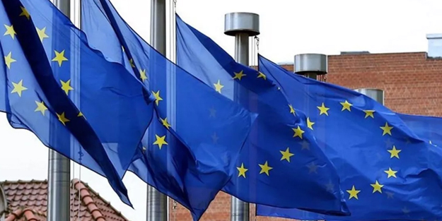 AB'den Suriye açıklaması: Suriyelilerin 'Güvenli, gönüllü ve onurlu' geri dönüşünü desteklediğini ancak...