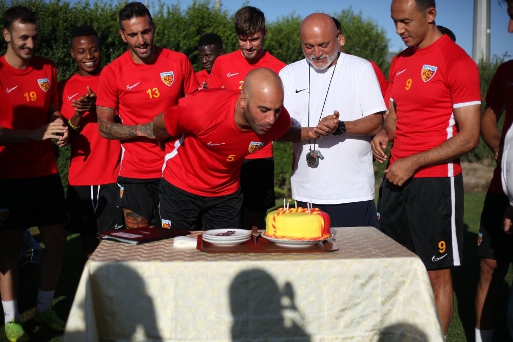 Abdennour’un doğum günü kutlandı 