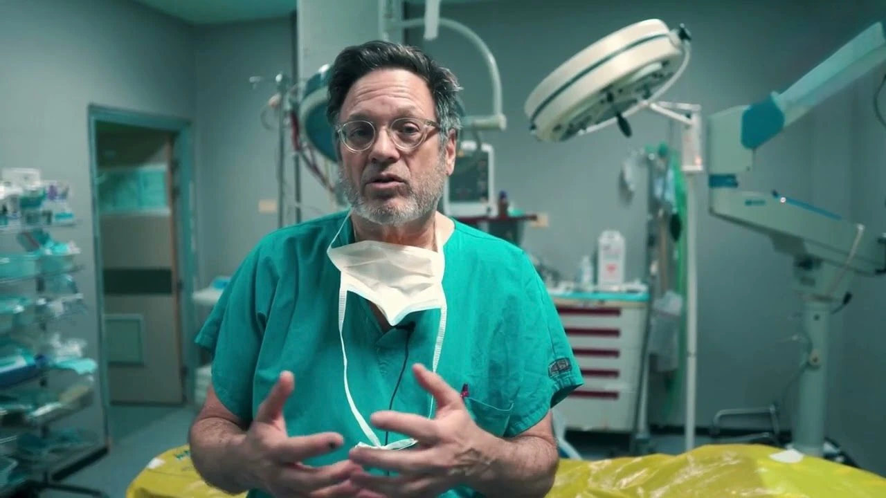 ABD'li doktordan yürek yakan ifşa: 'İsrail, Gazzeli çocukları diri diri gömdü'