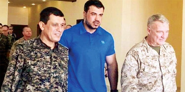 ABD'li komutan PKK'lı teröristle bir araya geldi