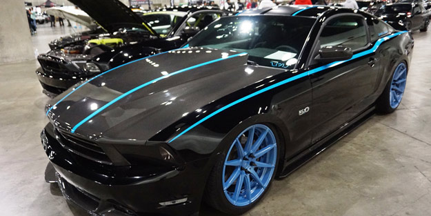 ABD'li modifiye otomobil tutkunları AutoCon fuarında