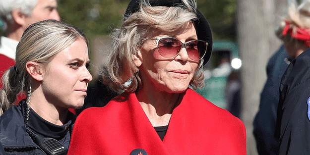 Gözaltına alınmayı hobi haline getiren ABD’li oyuncunun korona teorisine bakın! ‘Tanrı’nın solculara hediyesi’