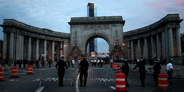 ABD'li Profesör William Robinson'dan kritik uyarı: Korkarım iç savaşa gidiyoruz