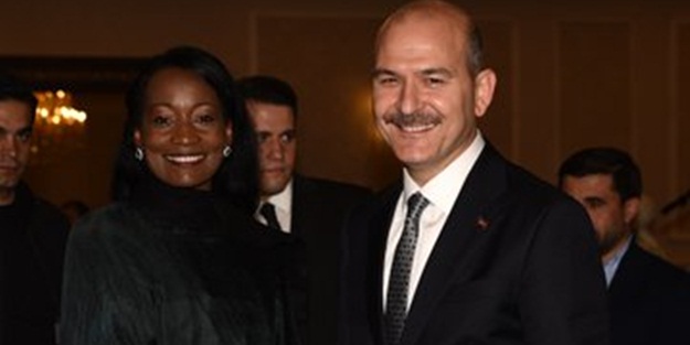 ABD'li sanatçı, Türkiye'den öyle bir şey istedi ki!