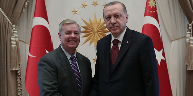 ABD'li senatörden PKK/YPG itirafı! 