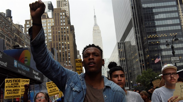 ABD'liler ayakta: 40 kişi gözaltında