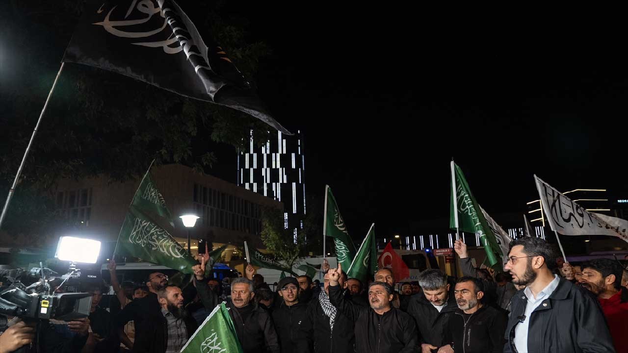 ABD'nin Ankara Büyükelçiliği önünde öfke seli