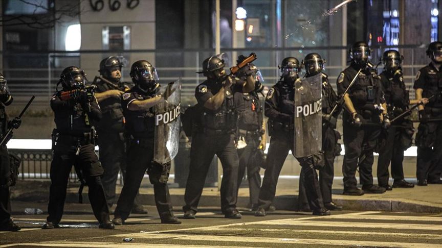 ABD'nin başkenti Washington'da gösteriler nedeniyle sokağa çıkma yasağı başladı
