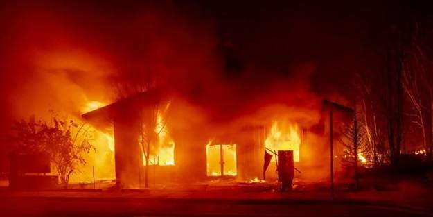 ABD'nin California eyaletindeki orman yangınları devam ediyor: Kayıplar var