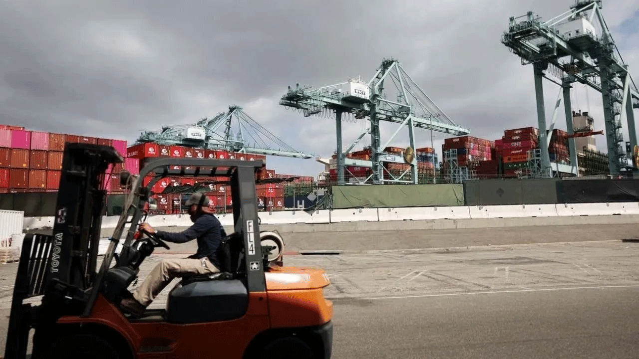 ABD'nin doğu ve güney limanlarında çalışan işçiler greve gitti