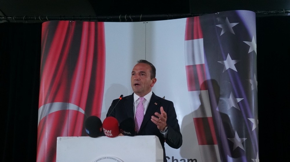 ABD’nin ilk Türk belediye başkanı İstranbul’da gazetecilerle bir araya geldi 