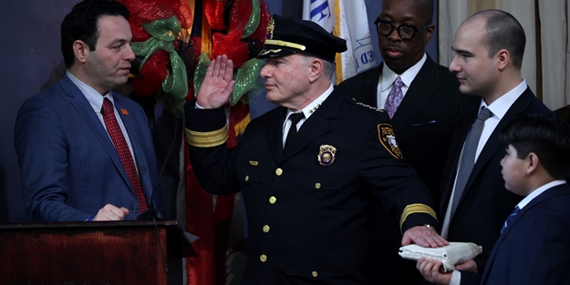 ABD'nin ilk Türk emniyet müdürü konuştu: O el bastığım Kur'an her gün...