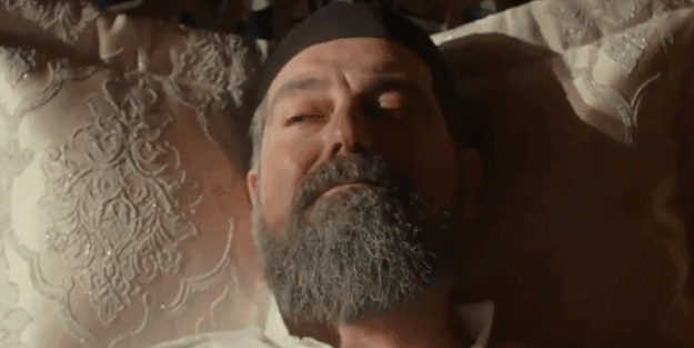 Abdülhamid'in ölüm döşeğindeki konuşması milyonları ekrana kilitledi