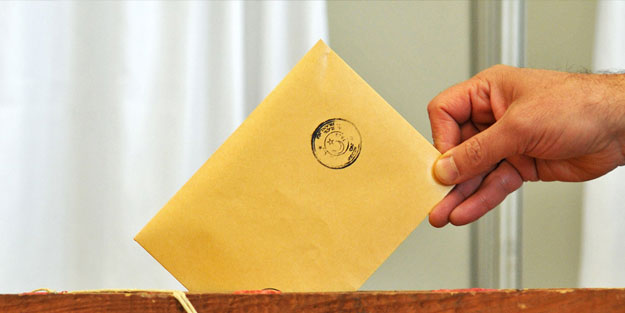 ‘AK Parti ve MHP üzerinde çalışıyor’ diyen Selvi’den Ankara’yı sallayan iddia