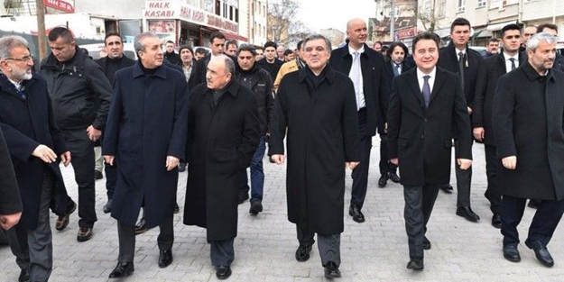 Abdullah Gül, hangi isimlerle bir araya geldi?